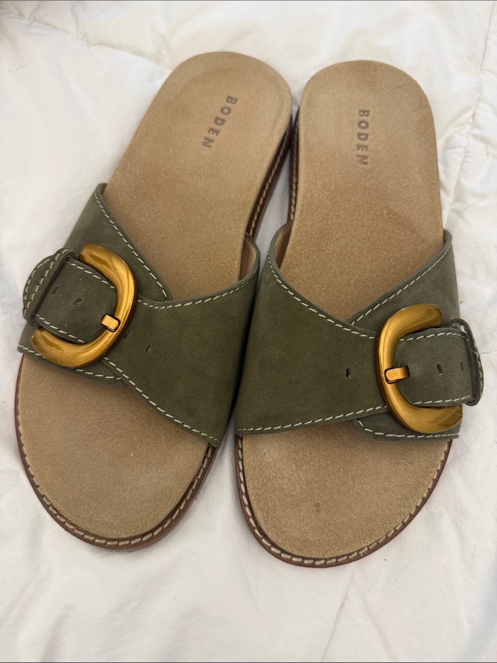 BODEN W’sHardware Mule Sandal - Olive Nubuck Sz41